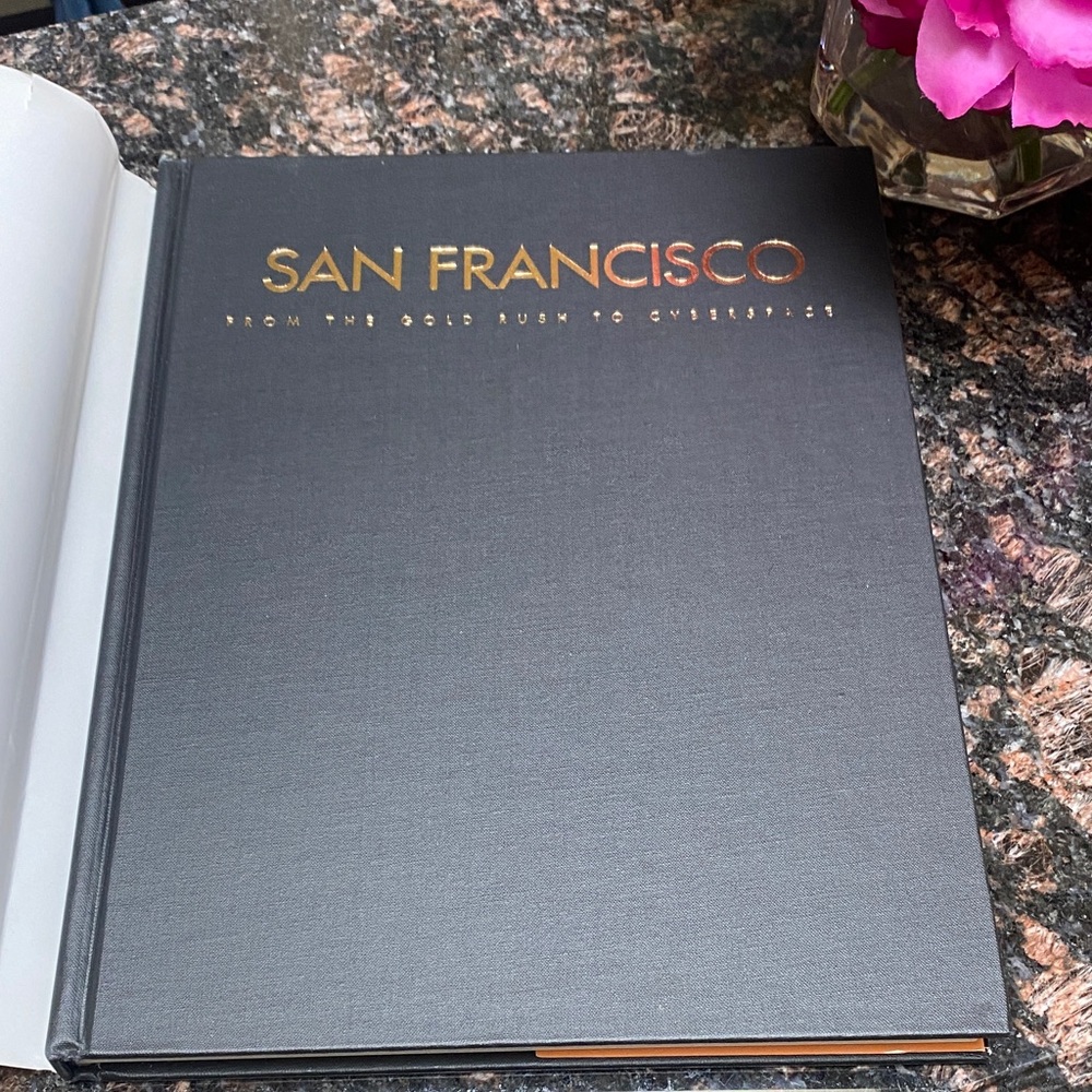 San Francisco Themed Coffee Table Book!  Like NEW!